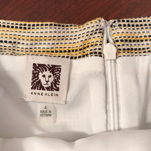 Beautiful Anne Klein Tweed Skirt size 4 - Picture 5 of 6